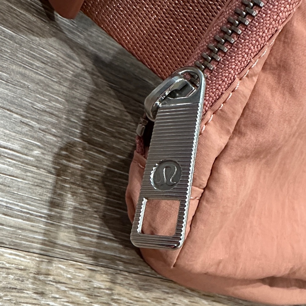 NWT! lululemon Copper Everywhere Belt Bag Size Small - Picture 8 of 11